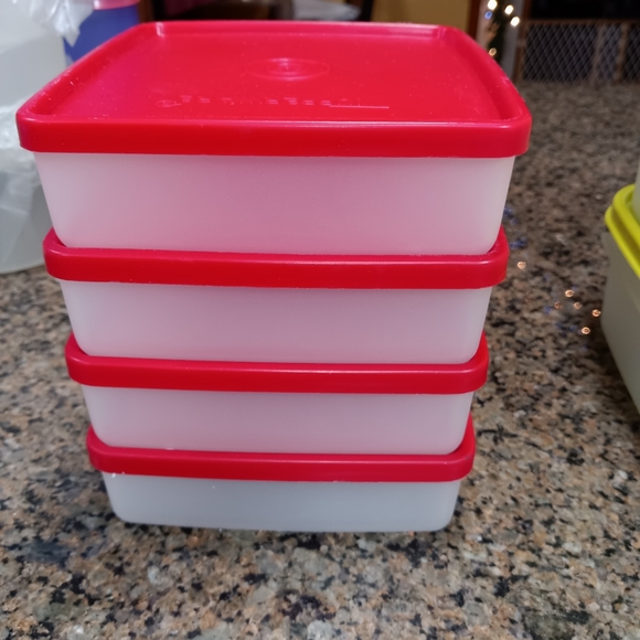 Tupperware - Picture 5 of 9